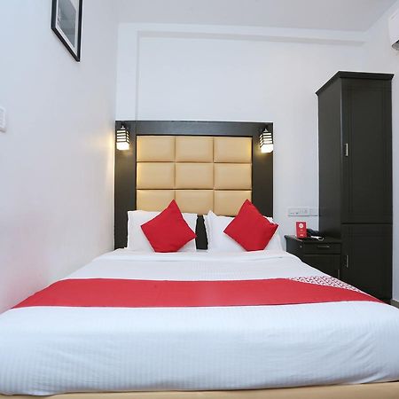 Hotel Qube Kochi Екстер'єр фото