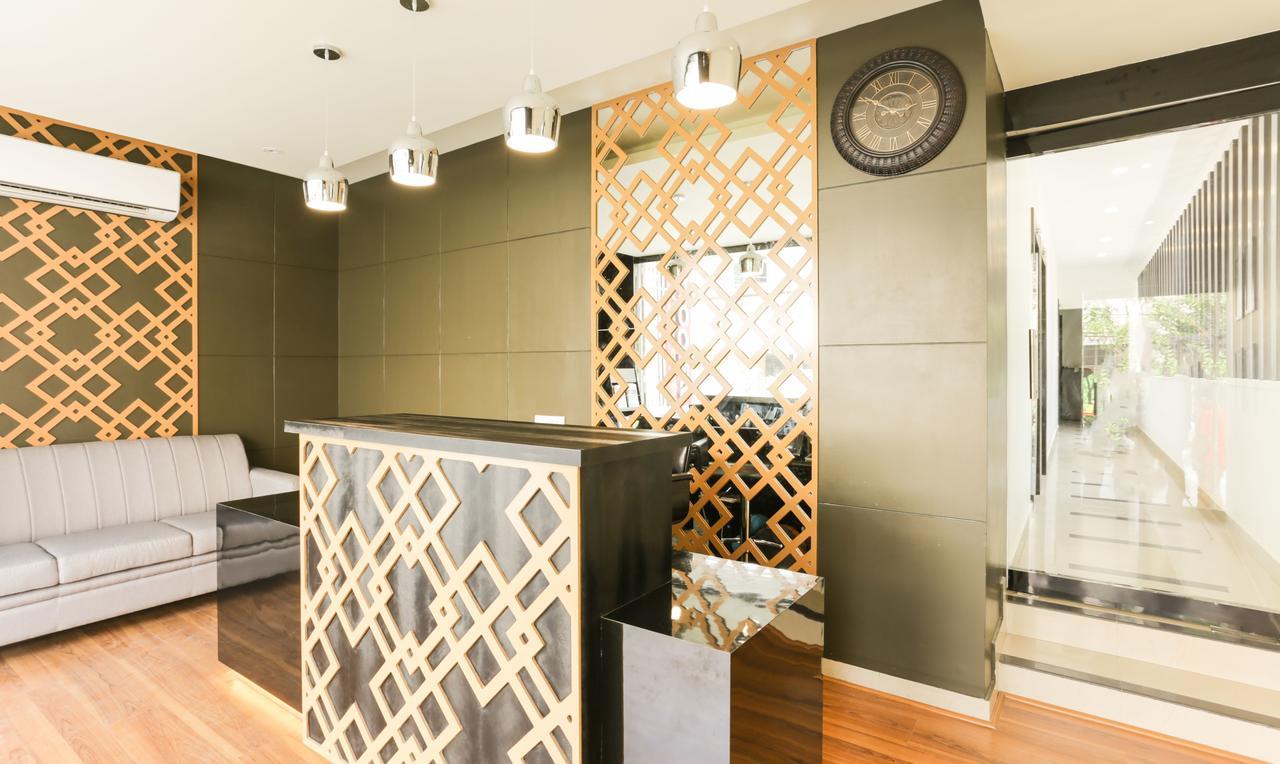 Hotel Qube Kochi Екстер'єр фото