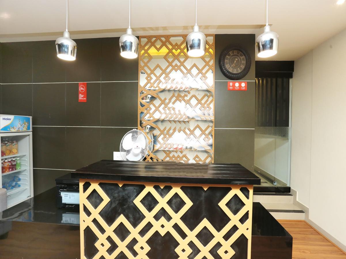 Hotel Qube Kochi Екстер'єр фото