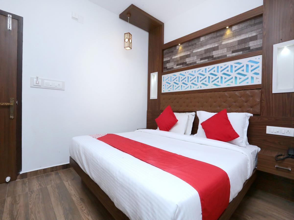 Hotel Qube Kochi Екстер'єр фото