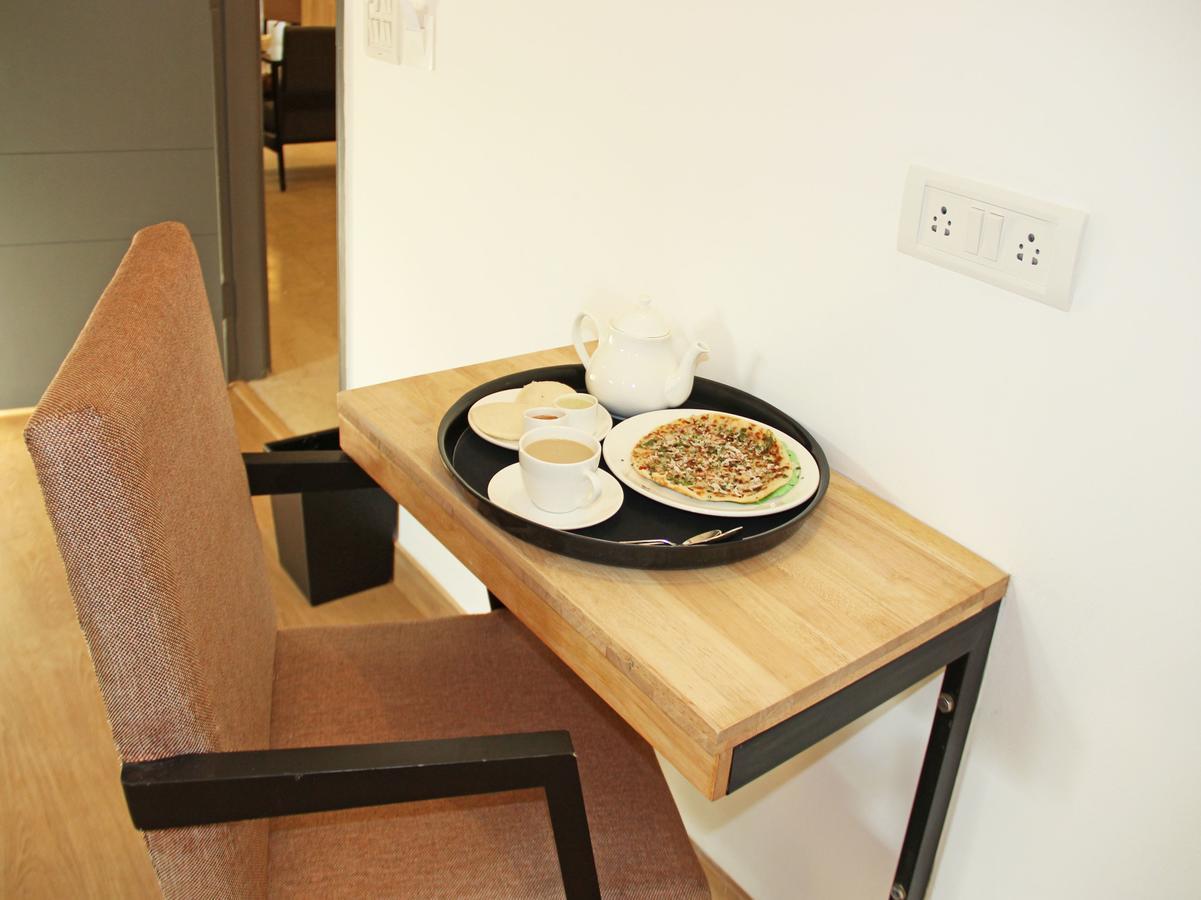 Hotel Qube Kochi Екстер'єр фото